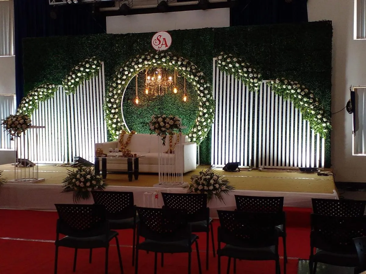 Angamaly Convention Centre Hotel Kochi 4*,  India